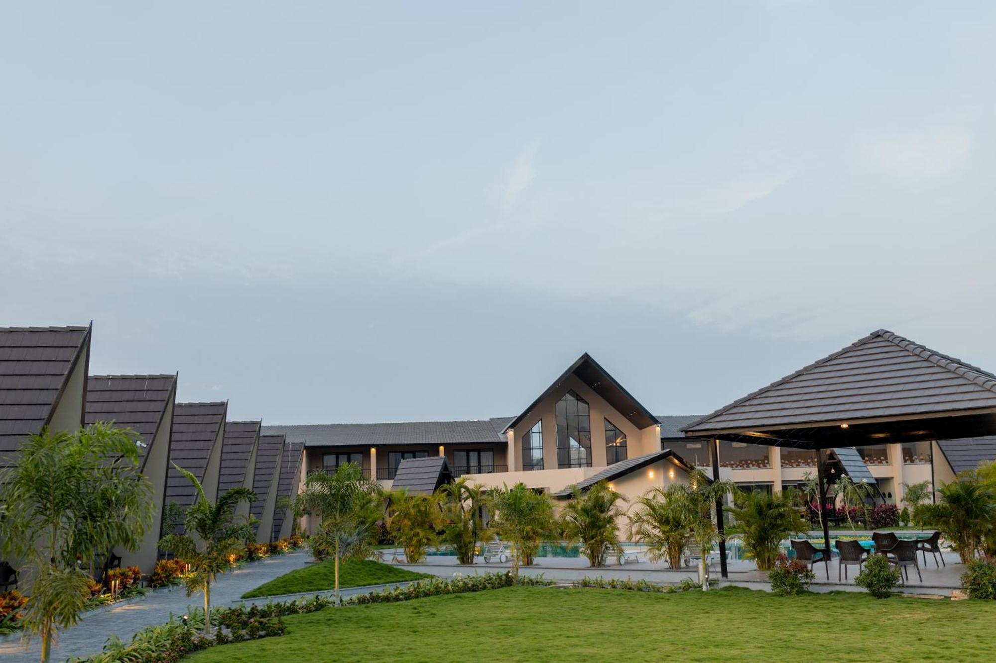 Regenta Resort Vindhyachal, Statue Of Unity Kevadia エクステリア 写真