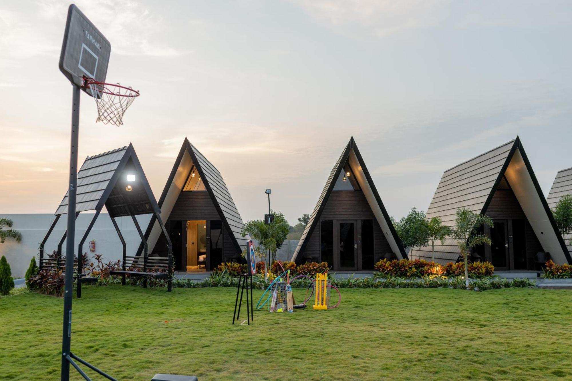 Regenta Resort Vindhyachal, Statue Of Unity Kevadia エクステリア 写真