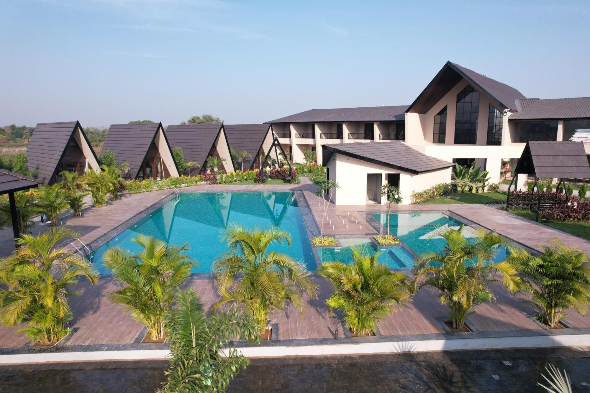Regenta Resort Vindhyachal, Statue Of Unity Kevadia エクステリア 写真
